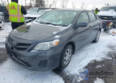 2011 Toyota Corolla Le z USA, uszkodzony, nr VIN 2T1BU4EE2BC740859